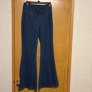 HALARA Women's Flare Jeans - Dark Blue